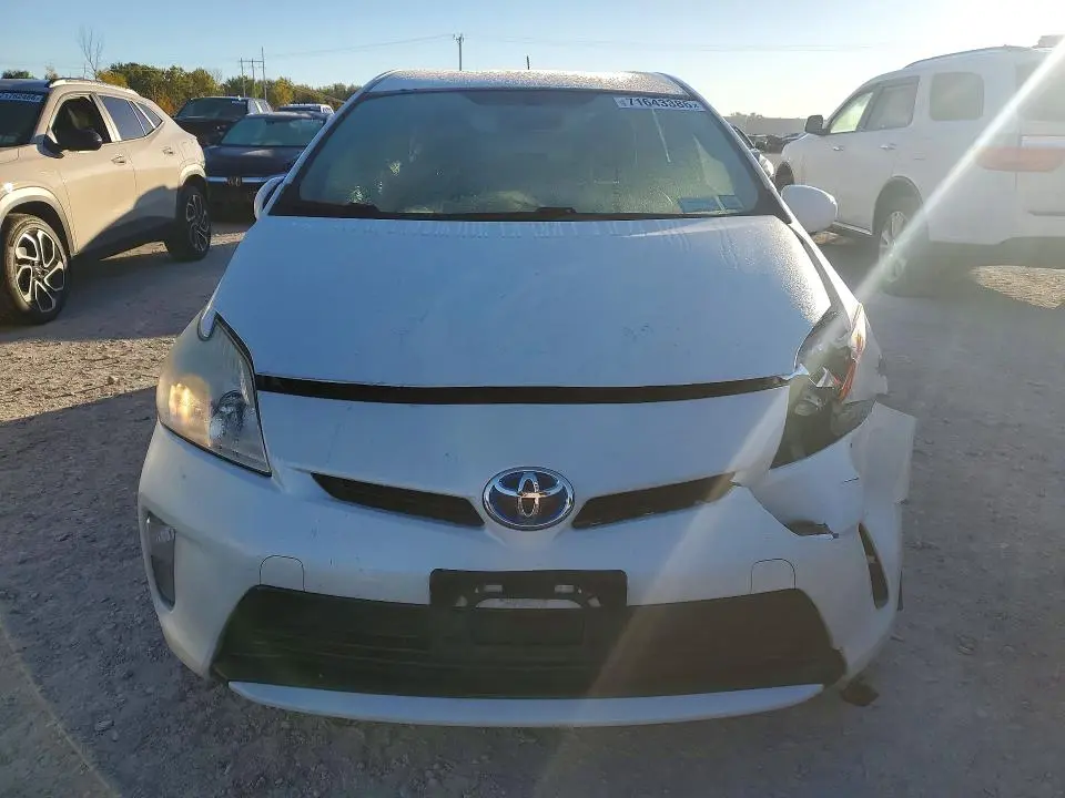 2015 TOYOTA PRIUS TWO  