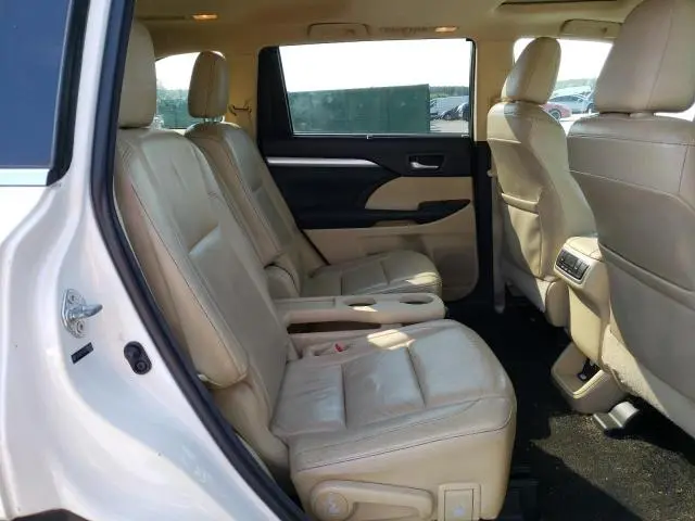 2014 TOYOTA HIGHLANDER XLE  