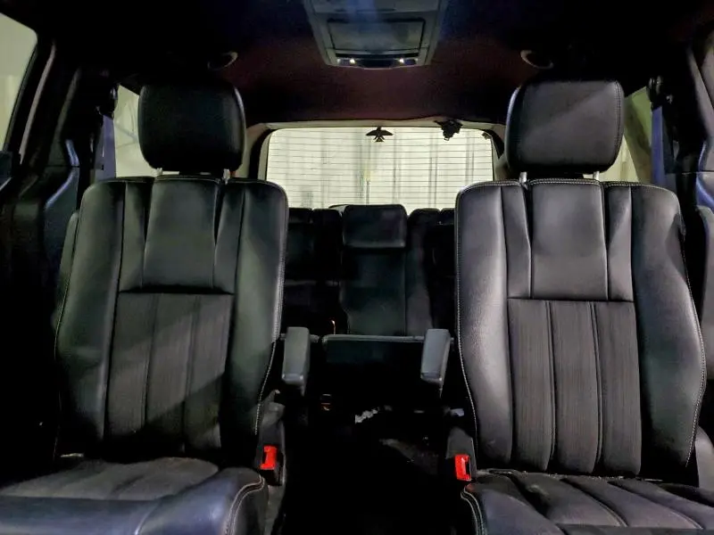 2015 CHRYSLER TOWN & COUNTRY S  