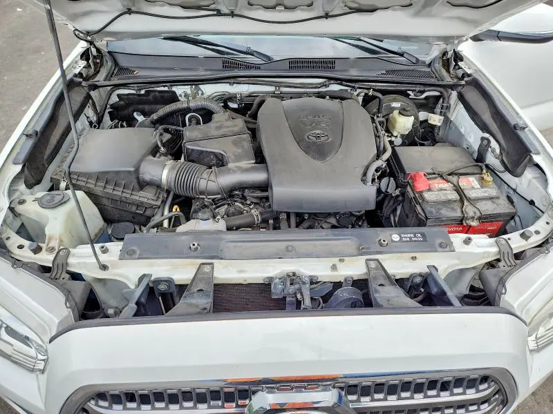 2016 TOYOTA TACOMA SR5 V6  