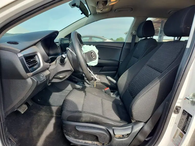 2021 KIA RIO LX  