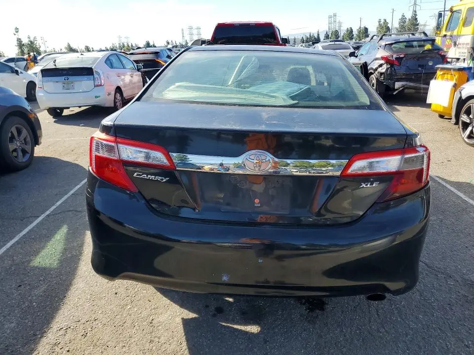 2012 TOYOTA CAMRY XLE  