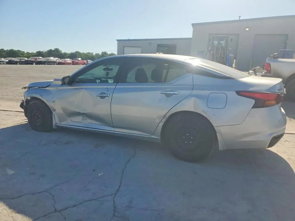 2024 NISSAN ALTIMA S  