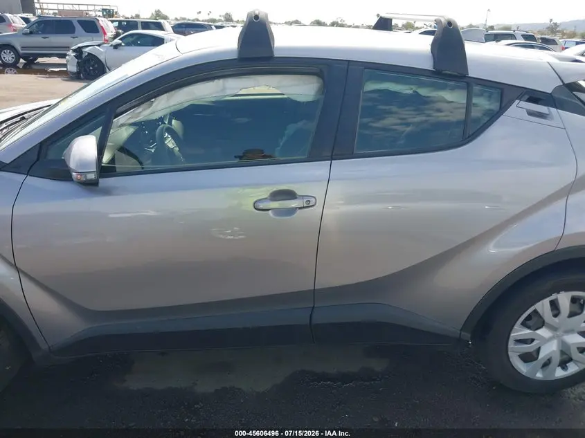 2019 TOYOTA C-HR LE