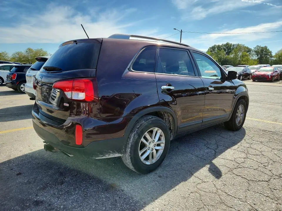 2015 KIA SORENTO LX  