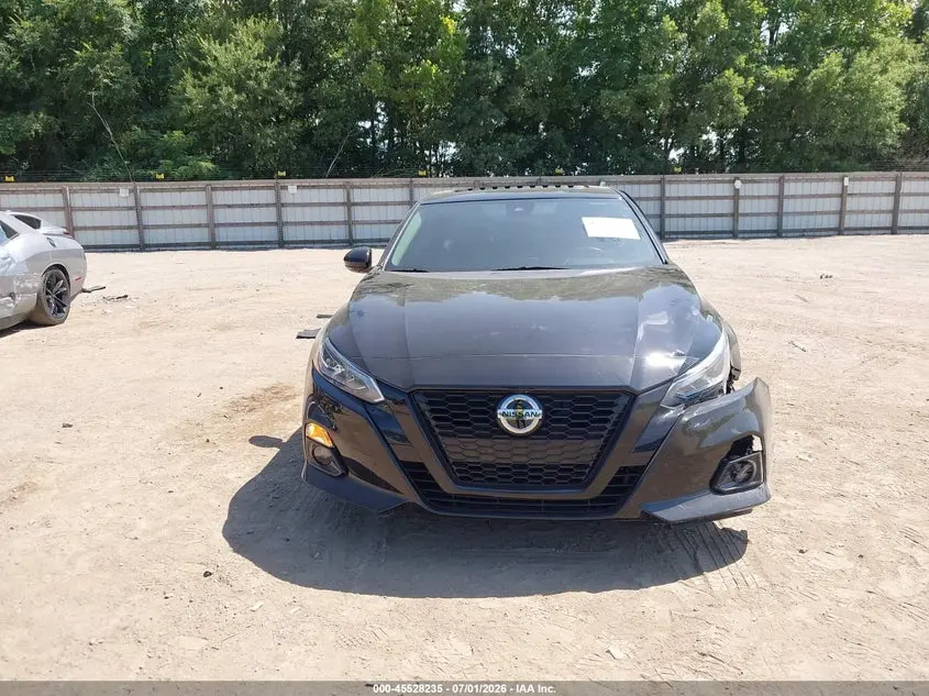 2022 NISSAN ALTIMA SR FWD