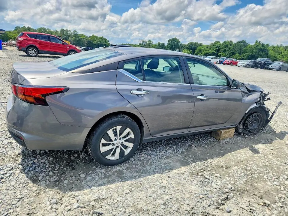 2025 NISSAN ALTIMA S  