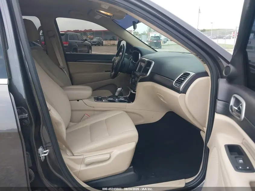 2019 JEEP GRAND CHEROKEE LAREDO E 4X4