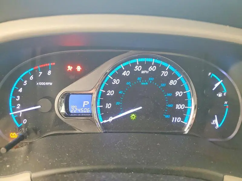 2013 TOYOTA SIENNA XLE  