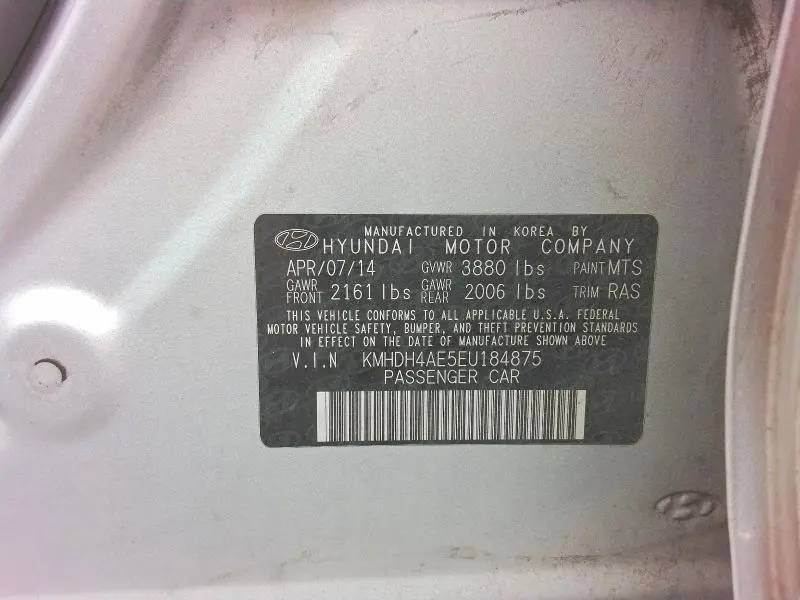 2014 HYUNDAI ELANTRA SE  