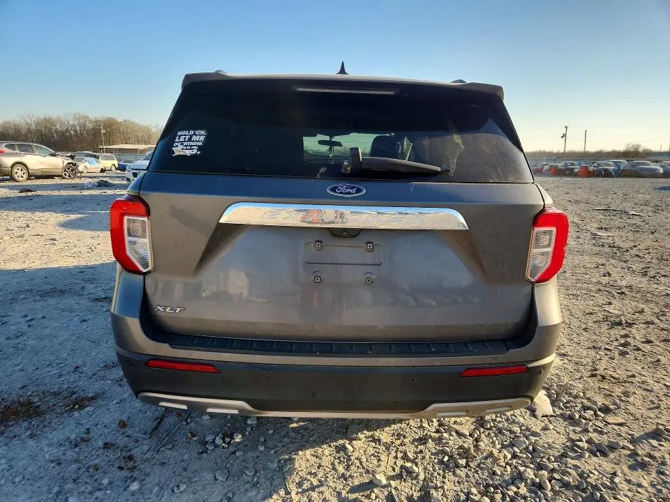 2022 FORD EXPLORER XLT  