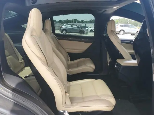 2016 TESLA MODEL X   