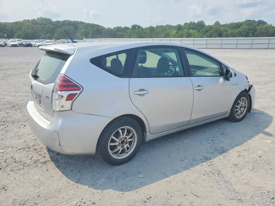 2015 TOYOTA PRIUS   