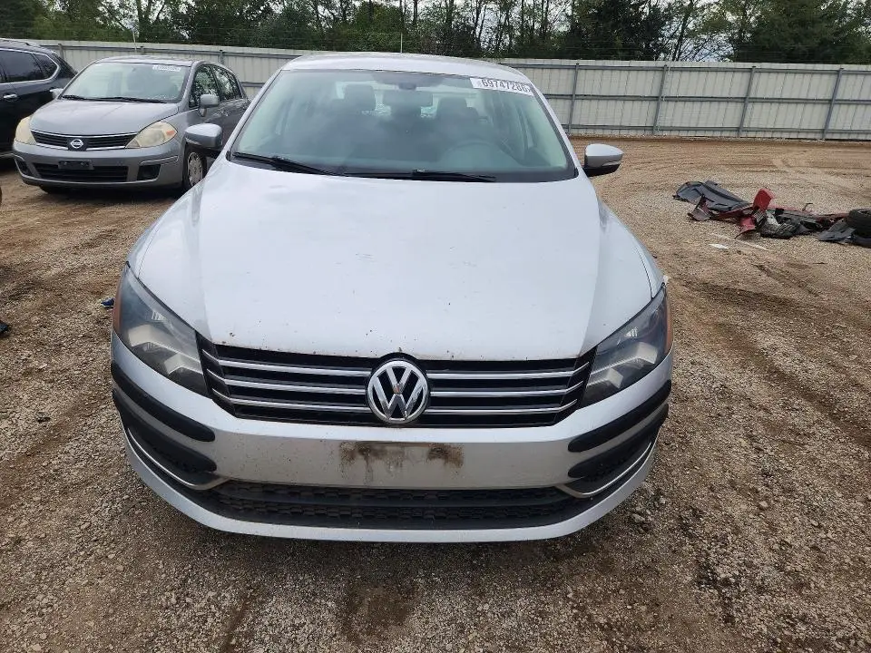 2012 VOLKSWAGEN PASSAT S  