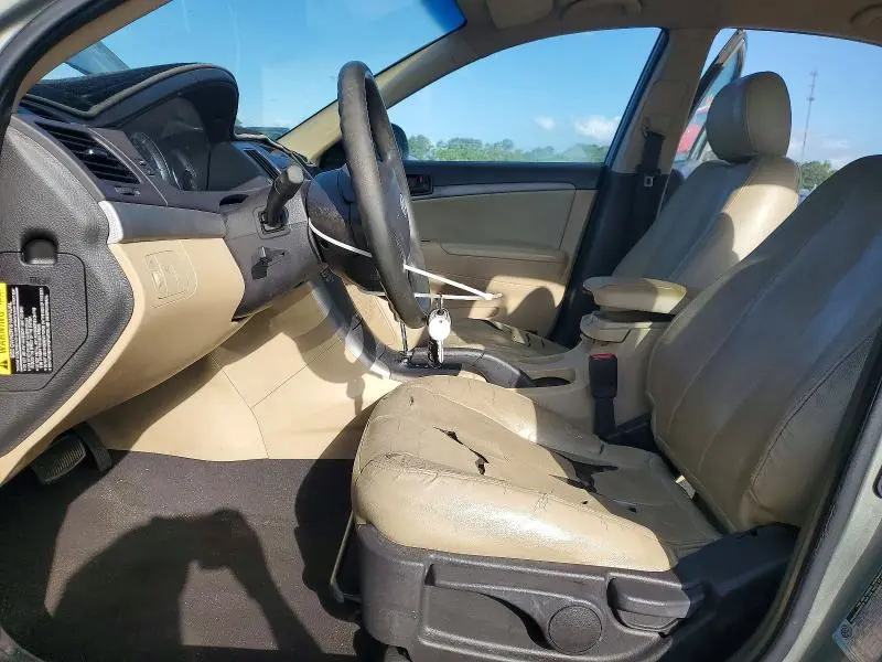 2010 HYUNDAI SONATA GLS  