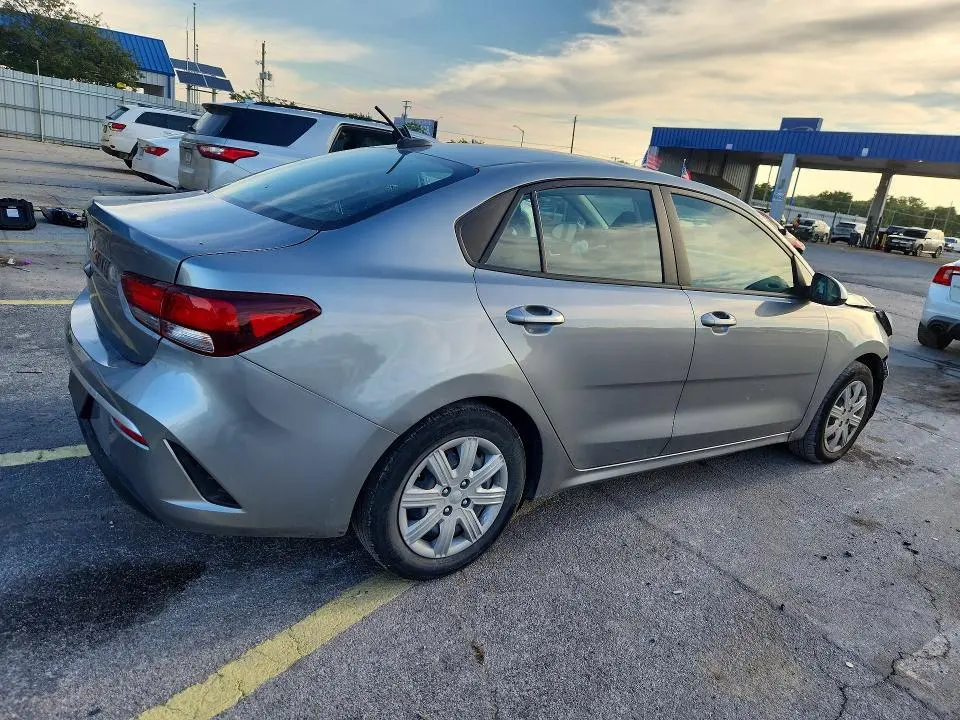 2022 KIA RIO S  