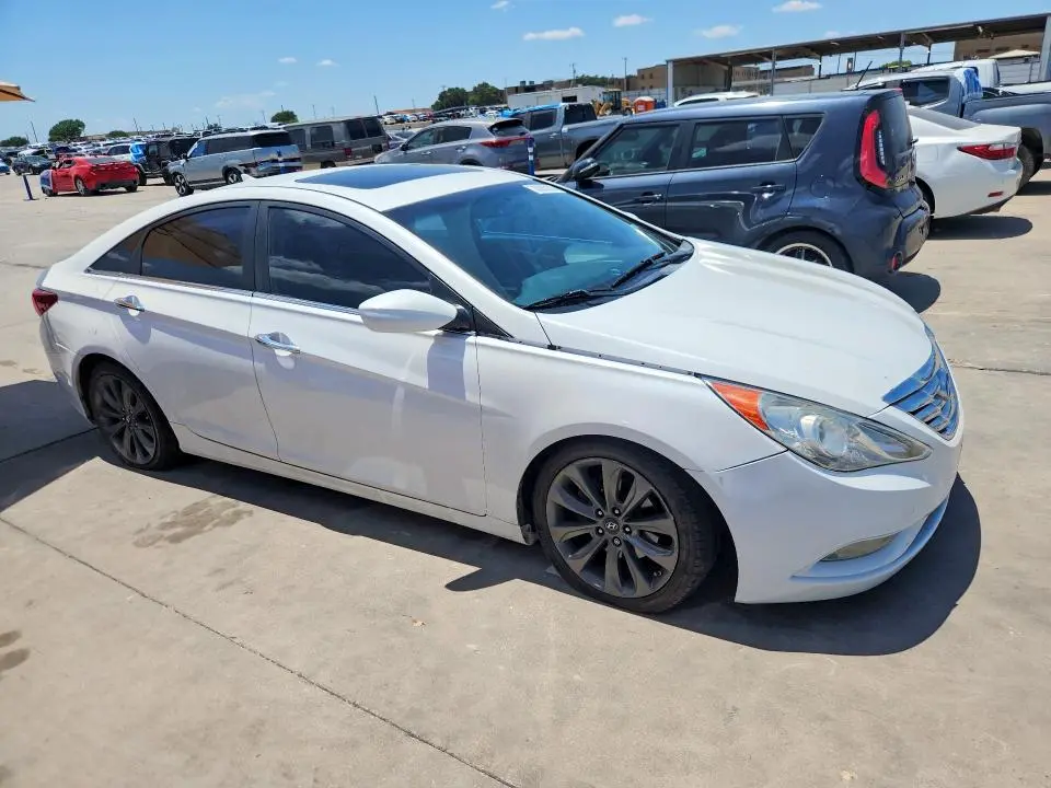 2011 HYUNDAI SONATA SE  