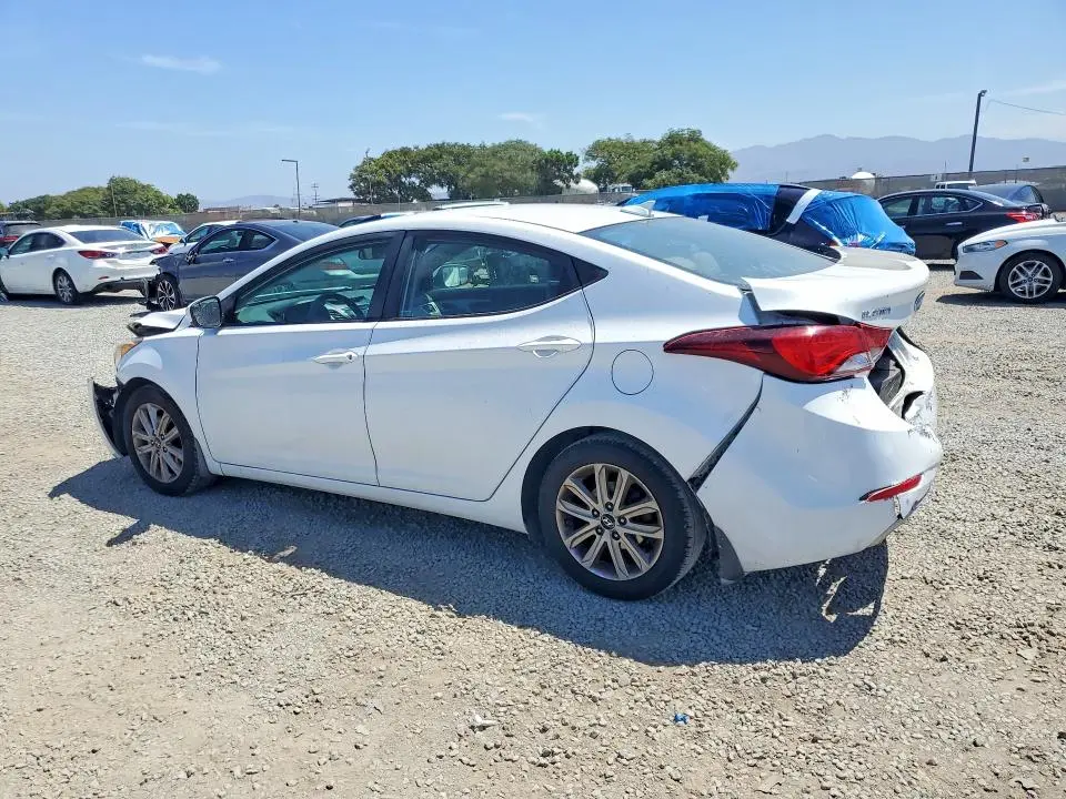 2016 HYUNDAI ELANTRA SE  
