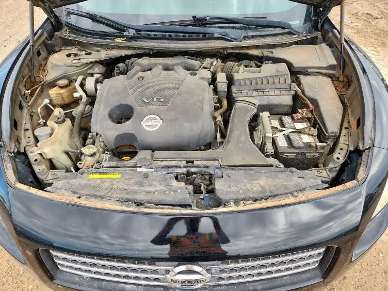 2011 NISSAN MAXIMA S  