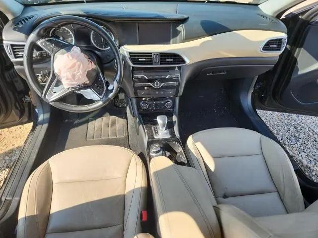 2018 INFINITI QX30 LUXURY  