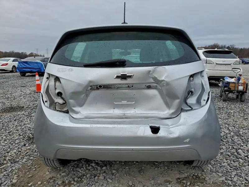 2016 CHEVROLET SONIC LT  