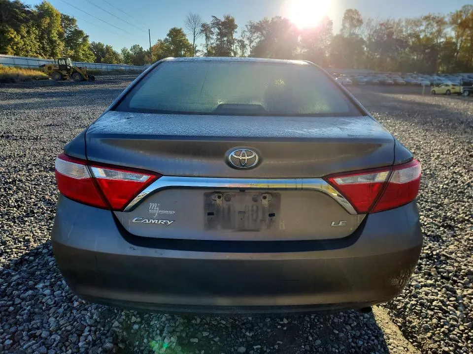 2017 TOYOTA CAMRY LE  