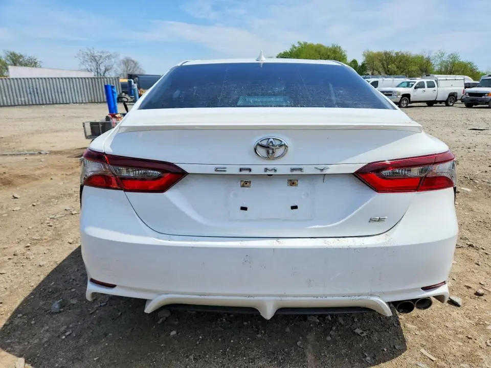 2023 TOYOTA CAMRY SE  