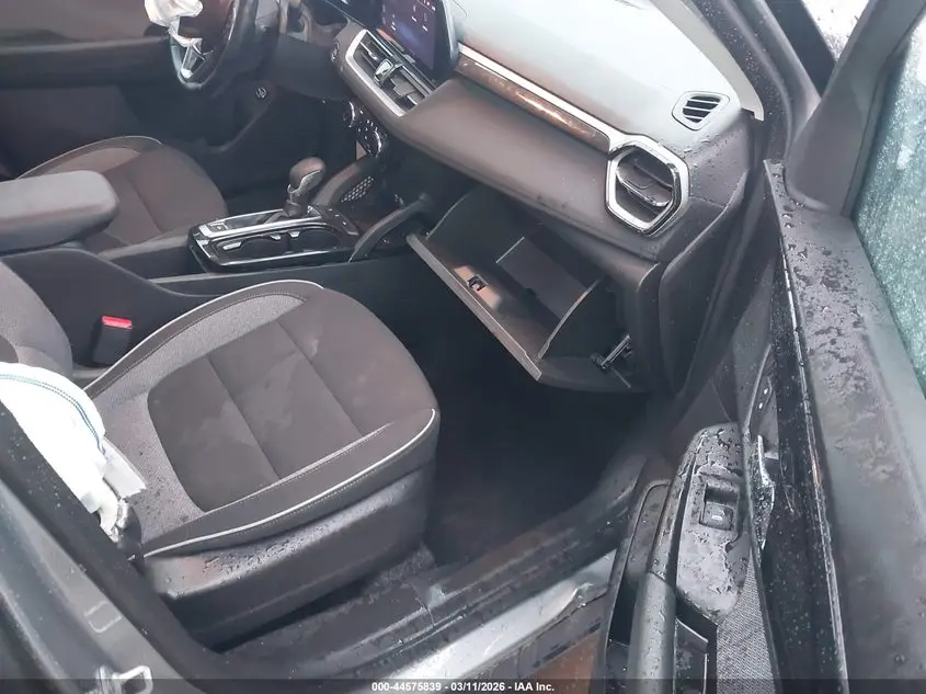 2025 CHEVROLET TRAILBLAZER FWD LT