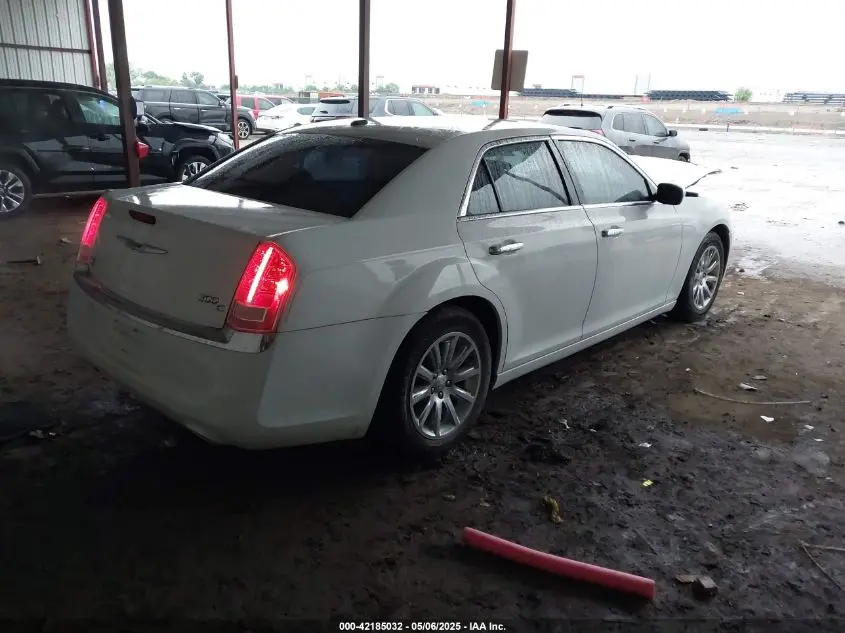 2013 CHRYSLER 300C  