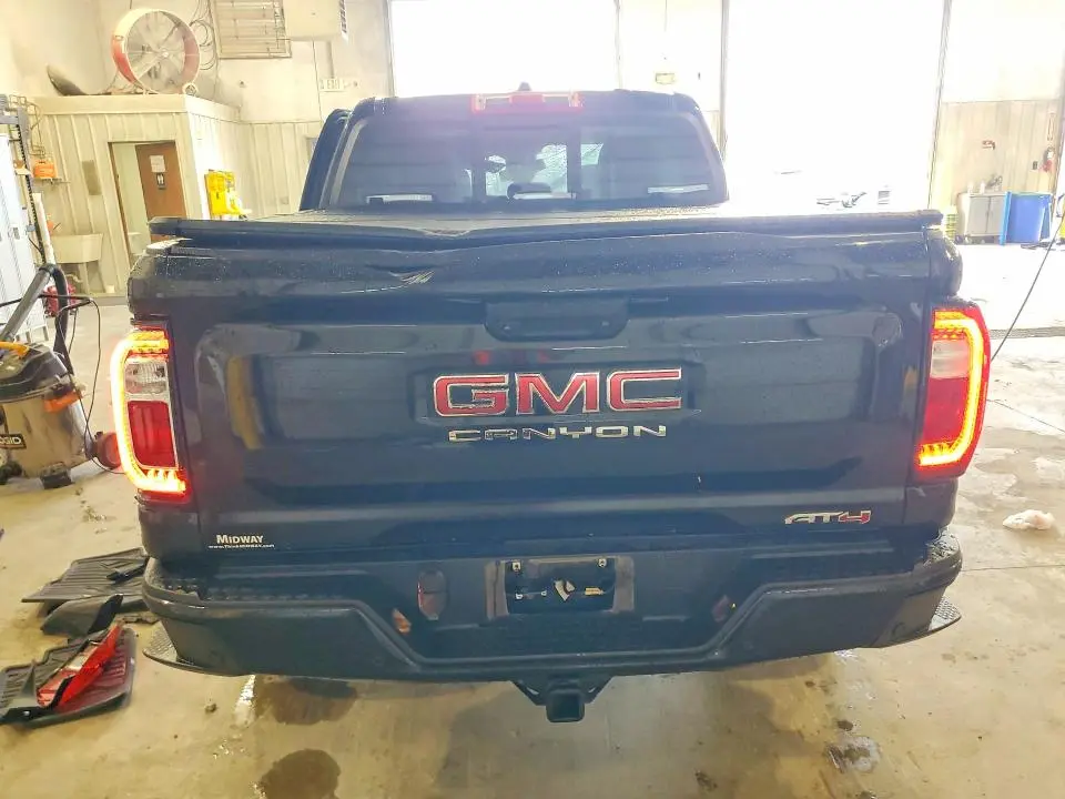 2023 GMC CANYON AT4  