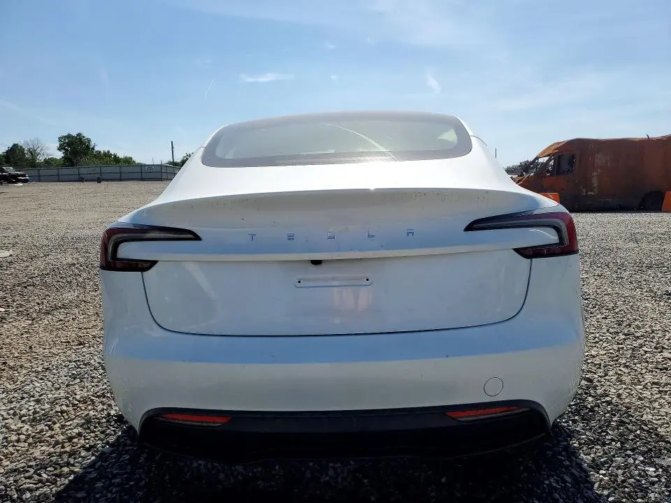 2024 TESLA MODEL 3   