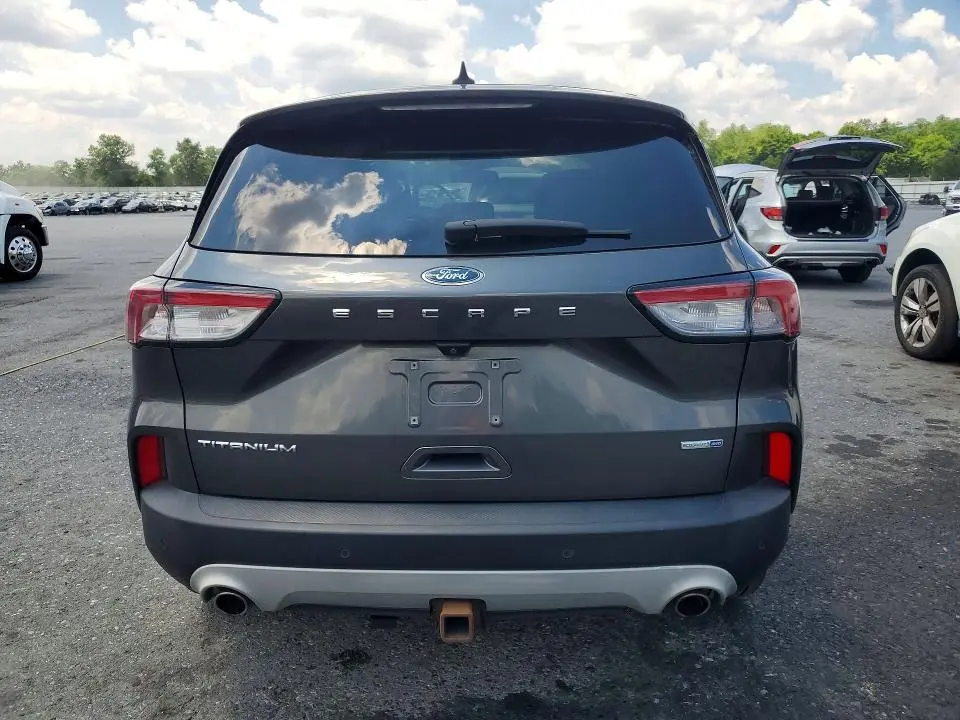 2020 FORD ESCAPE TITANIUM  
