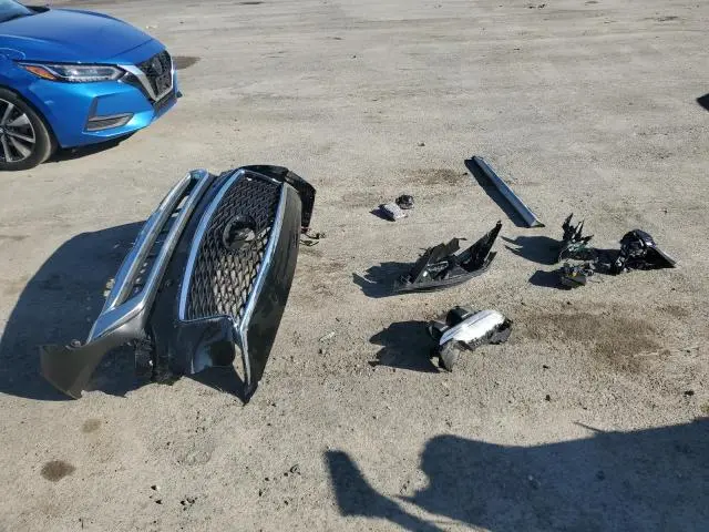 2018 INFINITI QX30 PURE  