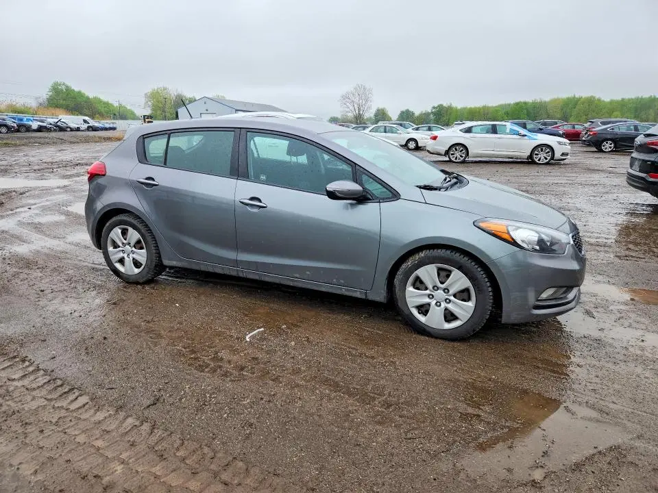 2016 KIA FORTE LX  