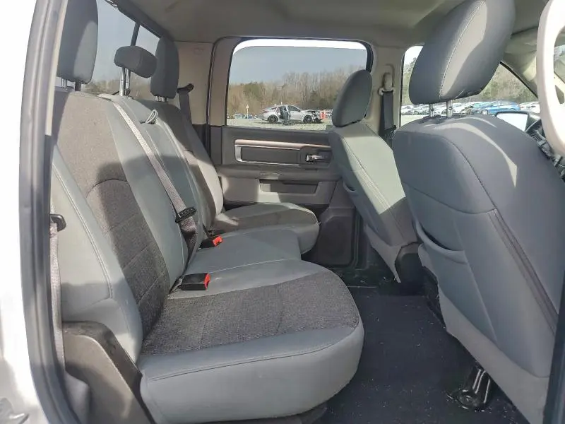 2019 RAM 1500 CLASSIC SLT  