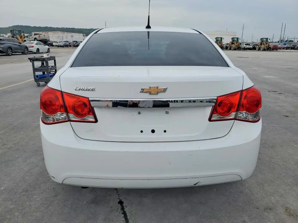 2012 CHEVROLET CRUZE LS  