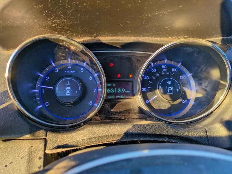 2011 HYUNDAI SONATA SE  