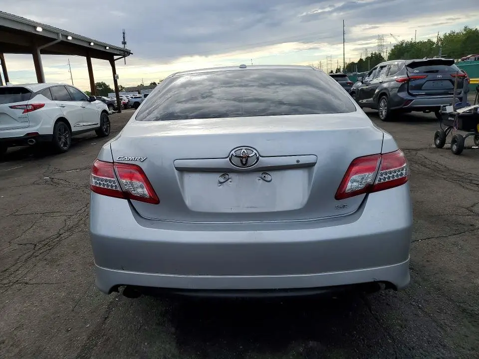 2010 TOYOTA CAMRY SE  