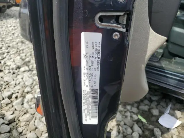 2013 CHRYSLER TOWN & COUNTRY TOURING  