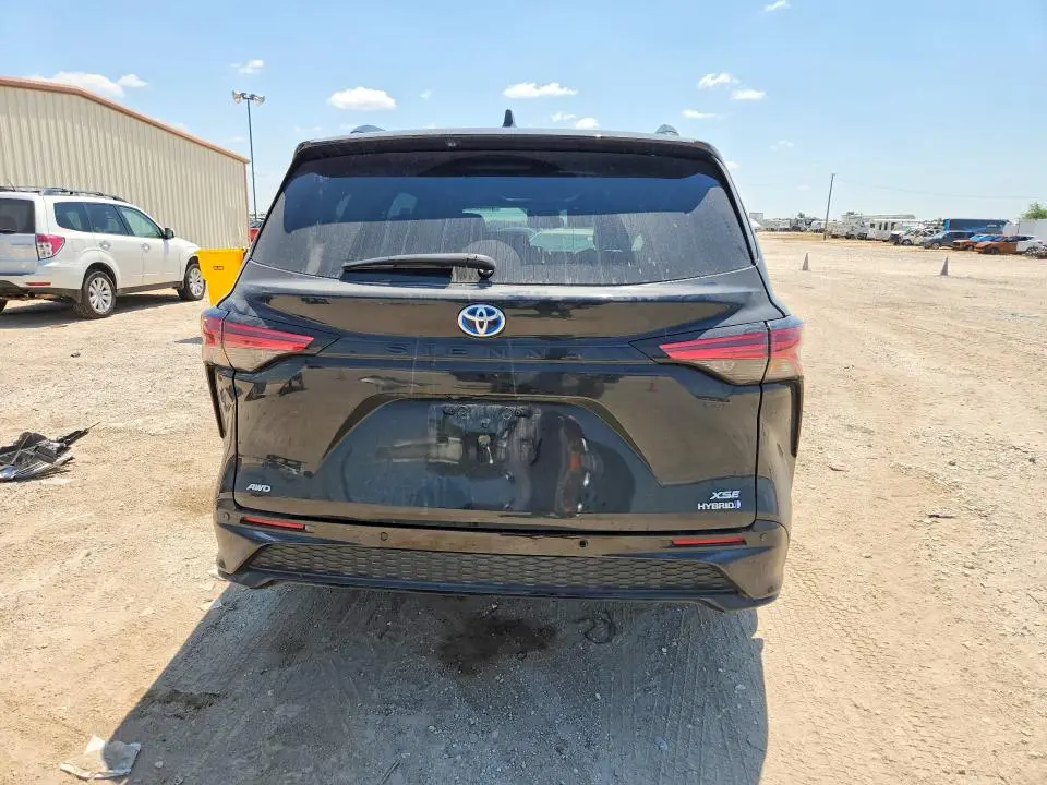 2023 TOYOTA SIENNA XSE 7-PASSENGER  