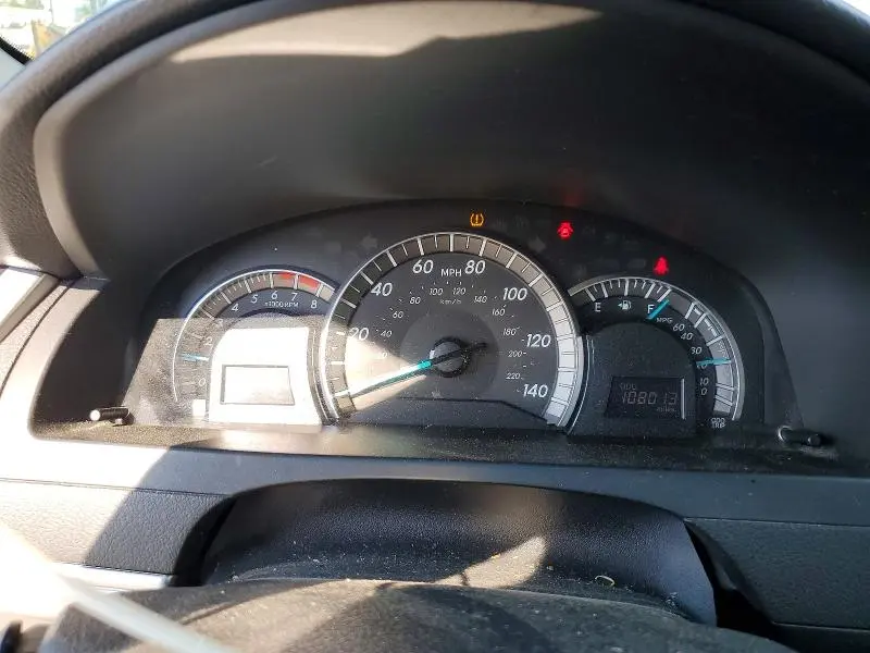 2012 TOYOTA CAMRY SE V6  