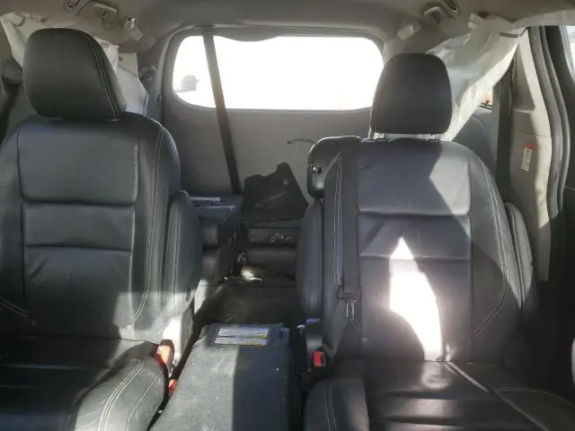 2018 TOYOTA SIENNA SE  