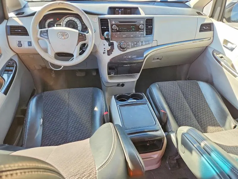 2012 TOYOTA SIENNA SPORT  