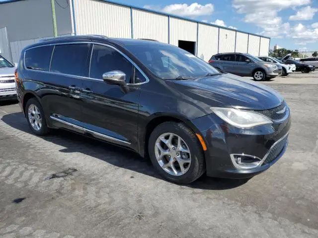 2017 CHRYSLER PACIFICA LIMITED  