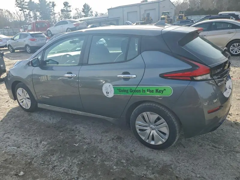 2019 NISSAN LEAF S  