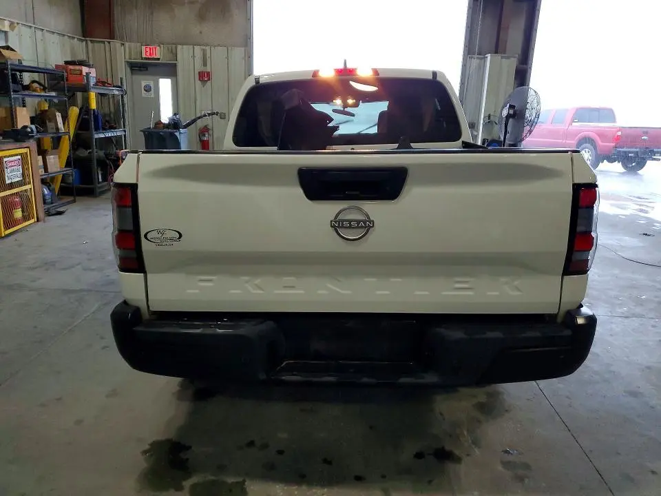 2024 NISSAN FRONTIER S  