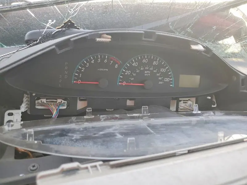 2011 TOYOTA YARIS BASE  