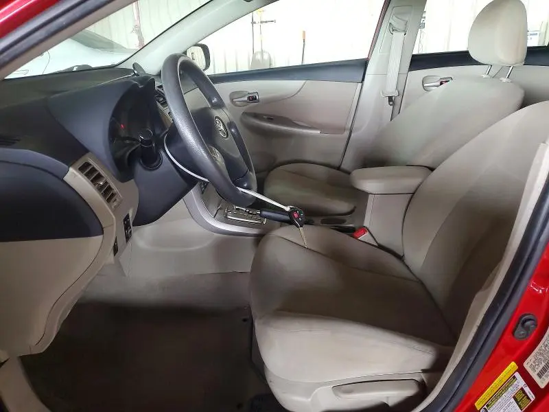 2013 TOYOTA COROLLA LE  