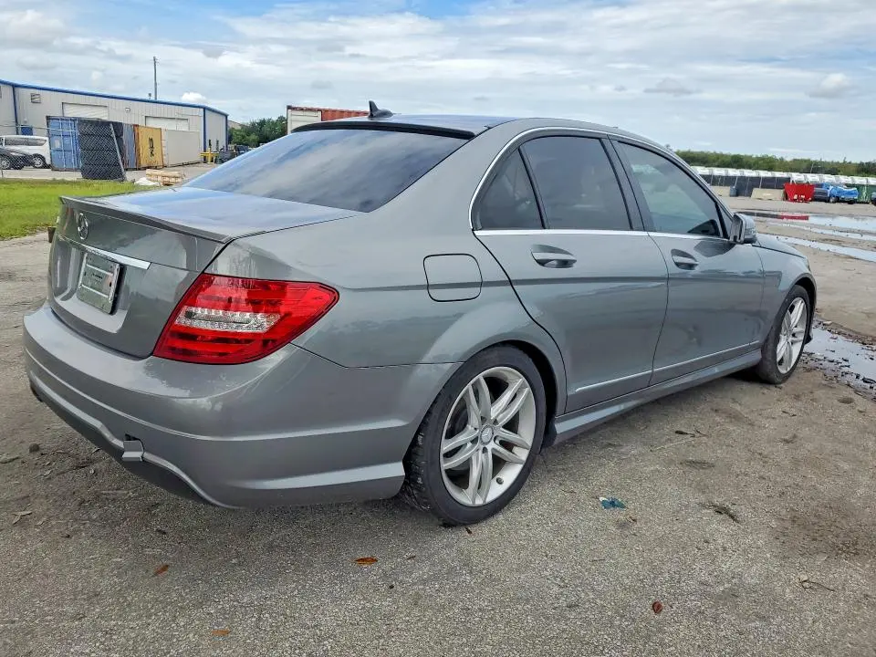 2013 MERCEDES-BENZ C 250  
