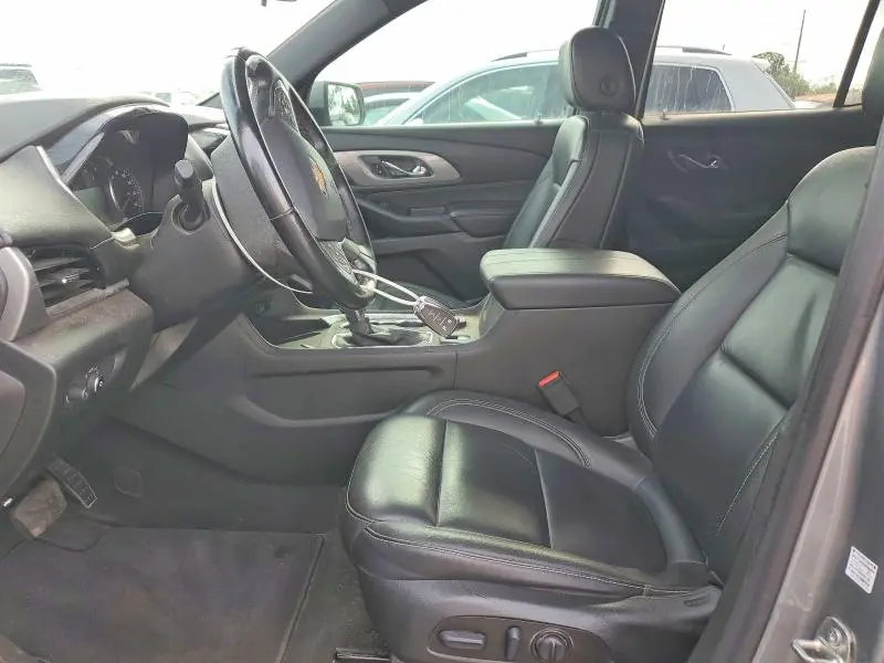 2023 CHEVROLET TRAVERSE LT  